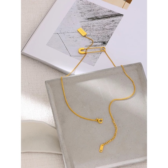 Women Stainless Steel Stylish Long Chain Necklace - Picture 3 of 6